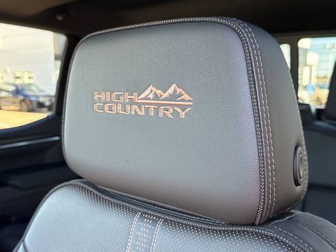 Used 2026 Chevrolet Silverado 1500 High Country AWD/4WD image 19