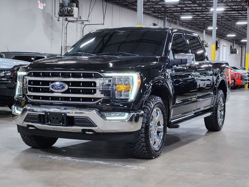 Used 2023 Ford F150 Lariat w/ Trailer Tow Package image 4