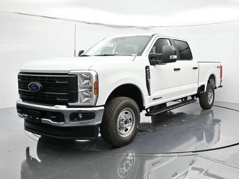 New 2025 Ford F250 XL w/ XL Chrome Package image 1