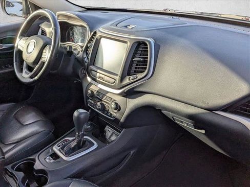 Used 2016 Jeep Cherokee Limited w/ Luxury Group image 22
