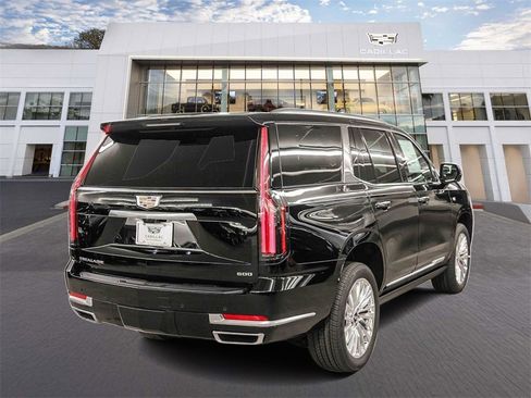 New 2026 Cadillac Escalade Luxury image 6