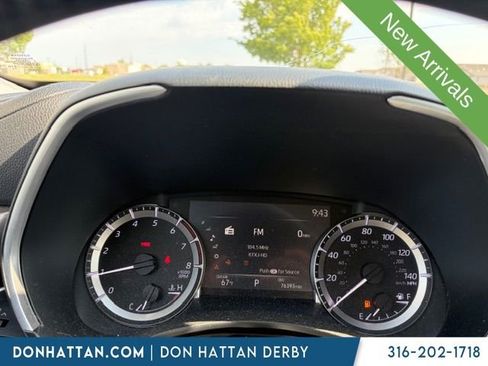 Used 2023 Toyota Highlander XLE FWD image 6