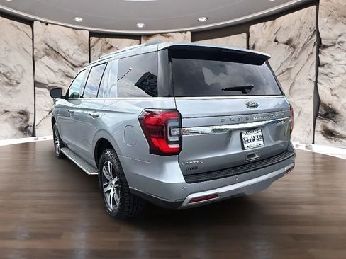 Used 2023 Ford Expedition Limited image 5
