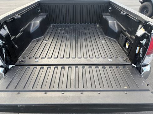 Used 2022 Toyota Tacoma TRD Off-Road AWD/4WD image 25