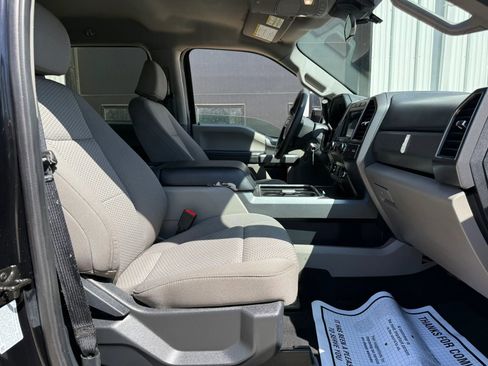 Used 2022 Ford F250 XLT w/ Black Appearance Package AWD/4WD image 9