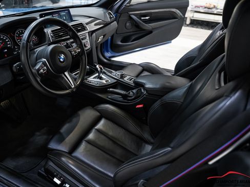 Used 2020 BMW M4 Convertible w/ Competition Package image 9