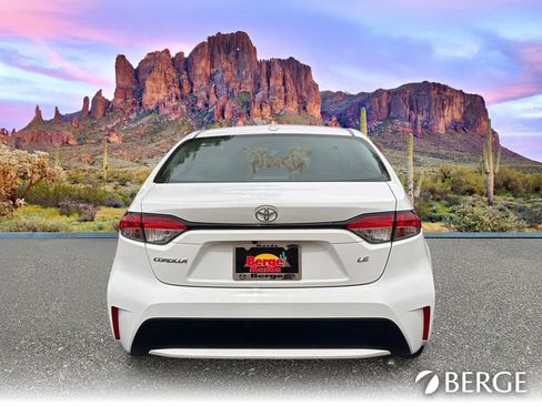 Used 2022 Toyota Corolla LE FWD image 7