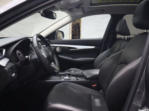 Used 2022 INFINITI QX50 Essential AWD/4WD image 16