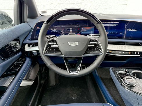 New 2026 Cadillac Optiq Luxury 2 image 45