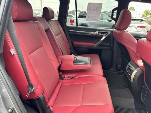 Used 2021 Lexus GX 460 Premium w/ Premium Package AWD/4WD image 29
