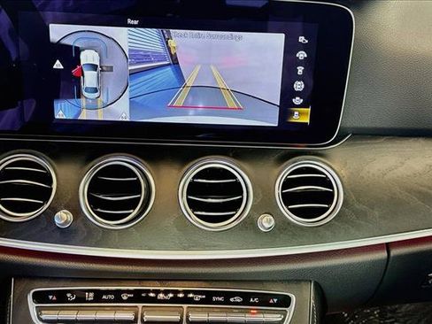 Used 2022 Mercedes-Benz E 350 Sedan image 14