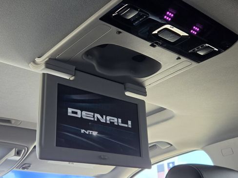 Used 2018 GMC Yukon Denali w/ Denali Ultimate Package AWD/4WD image 19
