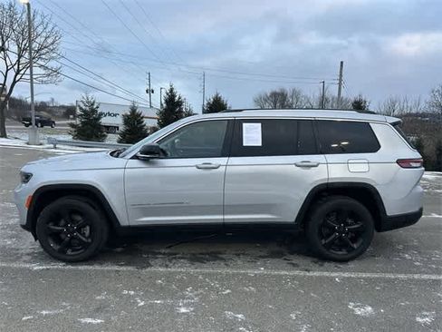 Used 2021 Jeep Grand Cherokee L Limited w/ Trailer Tow Group (B) image 2