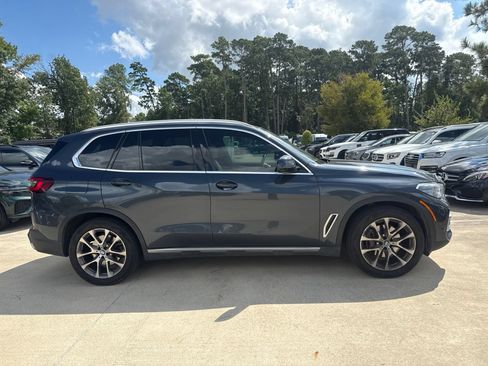 Used 2022 BMW X5 xDrive40i w/ Executive Package AWD/4WD image 3