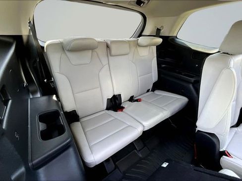 Used 2022 Kia Telluride S image 25