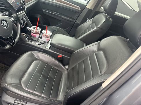 Used 2019 Volkswagen Atlas SEL Premium image 11