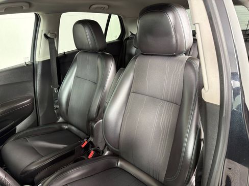 Used 2015 Chevrolet Trax LT w/ LT Plus Package FWD image 12