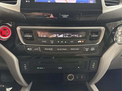 Used 2016 Honda Pilot Touring image 37