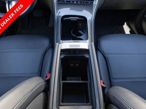 Used 2024 Mercedes-Benz GLC 300 4MATIC image 26