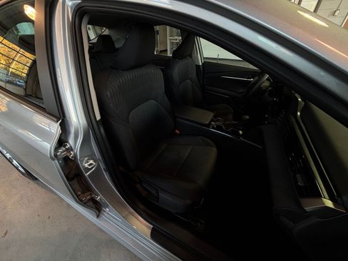 Used 2025 Toyota Camry LE image 38