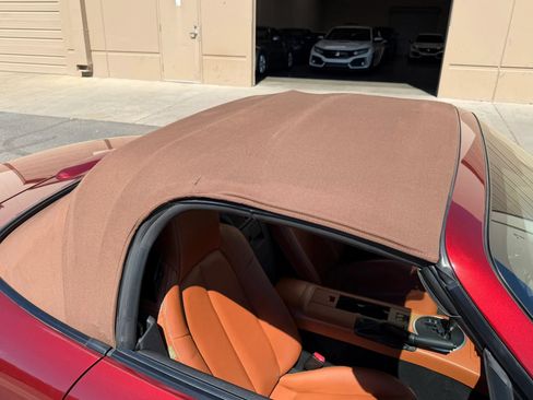 Used 2006 MAZDA MX-5 Miata Grand Touring w/ Premium Pkg RWD image 25