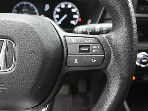 Used 2023 Honda CR-V EX image 7