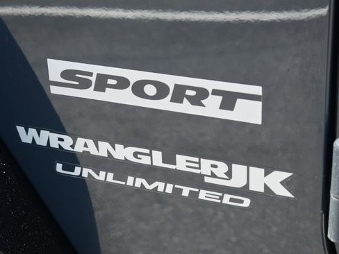 Used 2018 Jeep Wrangler Unlimited Sport S AWD/4WD image 42