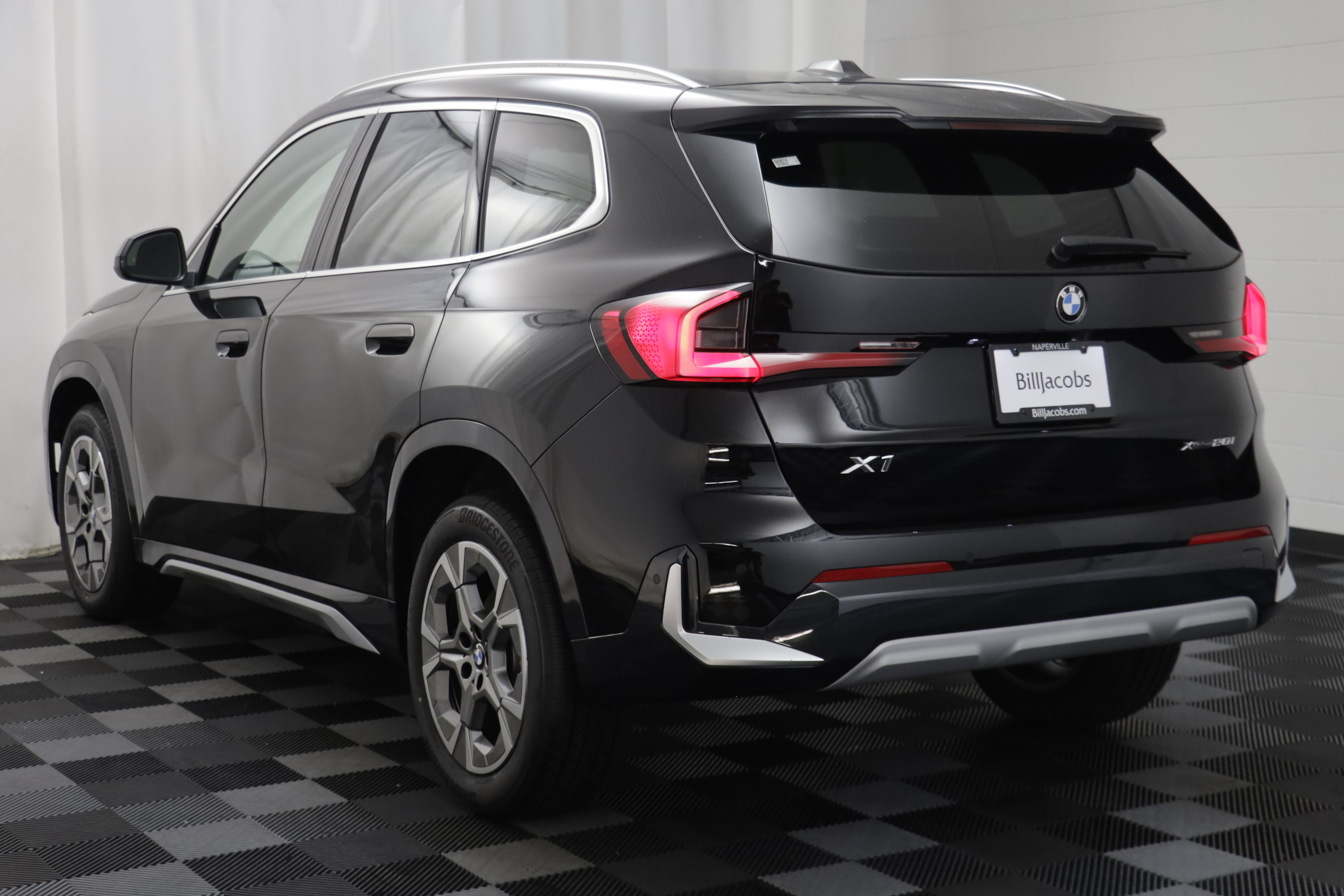 New 2026 BMW X1 xDrive28i AWD/4WD image 15