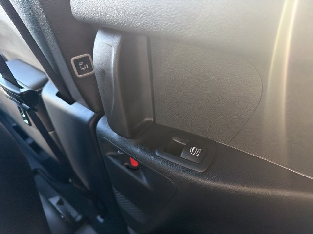 New 2027 Chrysler Pacifica Select FWD image 33