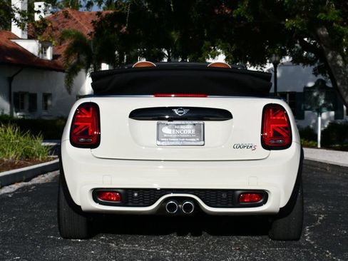Used 2021 MINI Cooper S image 5