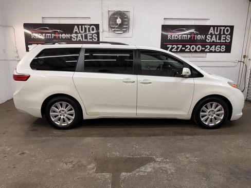 Used 2017 Toyota Sienna Limited Premium w/ Advanced Technology Package FWD image 6