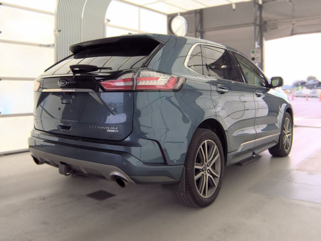 Used 2019 Ford Edge Titanium w/ Equipment Group 301A AWD/4WD image 3