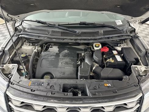 Used 2017 Ford Explorer Limited image 30