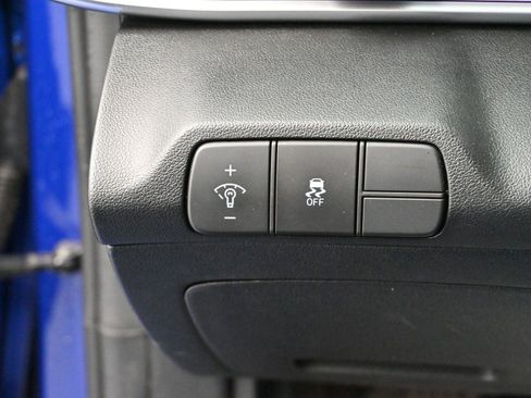 Used 2024 Hyundai Elantra SEL image 27