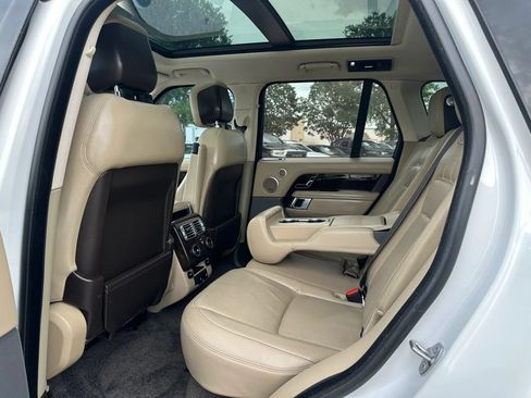 Used 2019 Land Rover Range Rover HSE AWD/4WD image 17