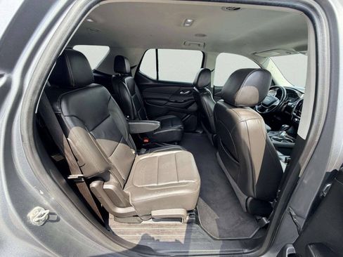 Used 2020 Chevrolet Traverse LT AWD/4WD image 23