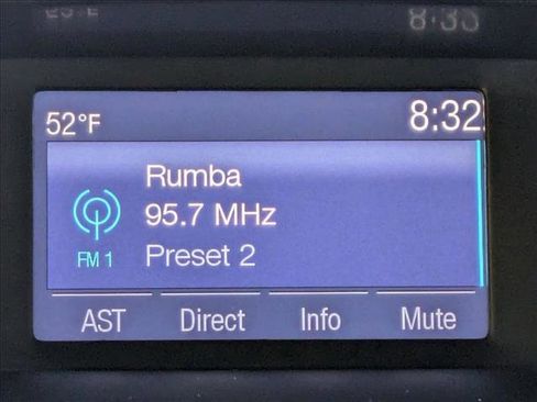 Used 2014 Ford Focus SE image 12