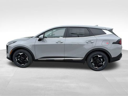 New 2026 Kia Sportage EX FWD image 4