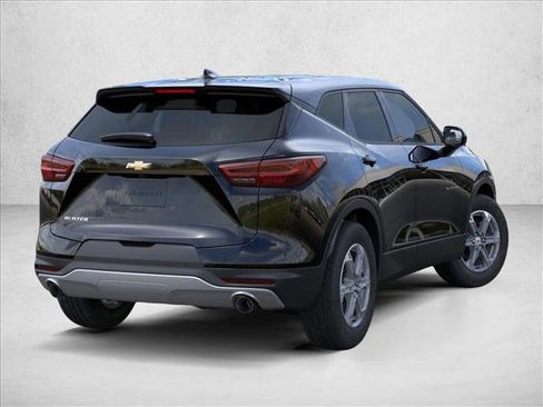 New 2026 Chevrolet Blazer LT image 4