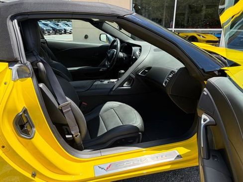 Used 2017 Chevrolet Corvette Stingray Convertible RWD image 31
