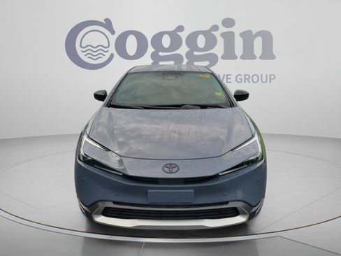 Used 2026 Toyota Prius Plug-In Hybrid FWD image 8