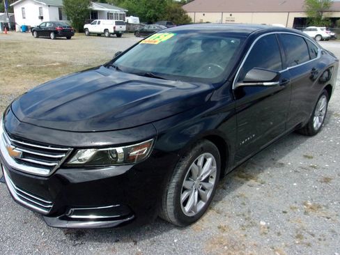 Used 2017 Chevrolet Impala LT image 3