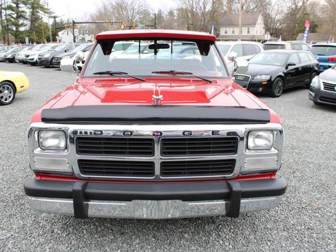 Used 1992 Dodge D/W Truck 150 image 3