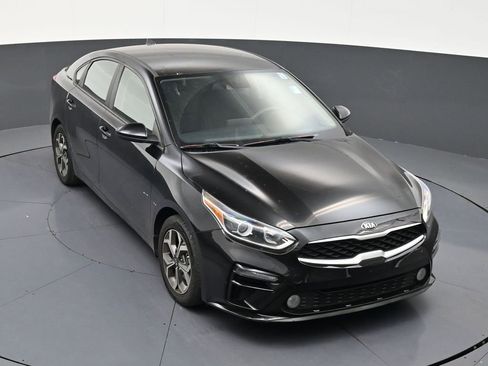 Used 2020 Kia Forte LXS FWD image 18
