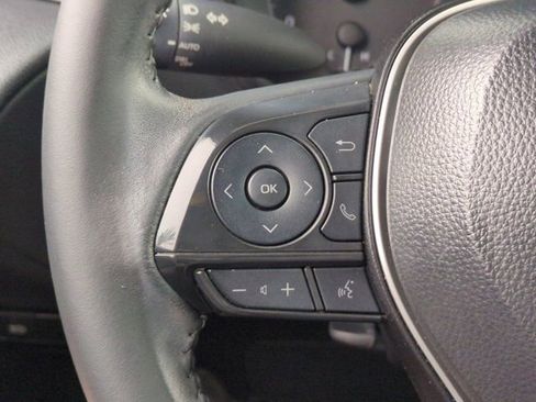 Used 2024 Toyota Corolla Cross LE FWD image 17
