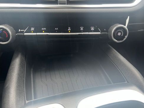 New 2026 Chevrolet Equinox EV LT image 16