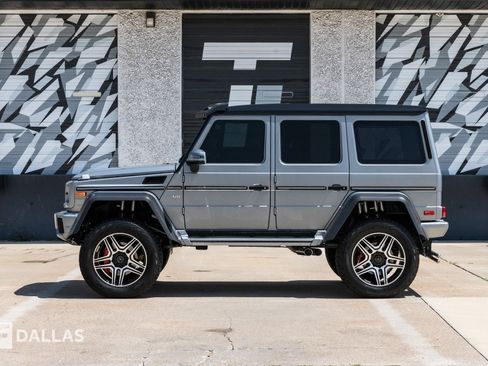 Used 2018 Mercedes-Benz G 550 Squared image 8