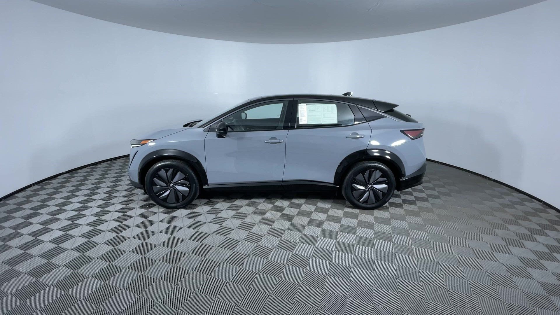 Certified 2024 Nissan Ariya AWD image 5