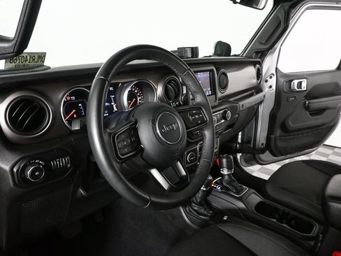 Used 2018 Jeep Wrangler Unlimited Sport S AWD/4WD image 6