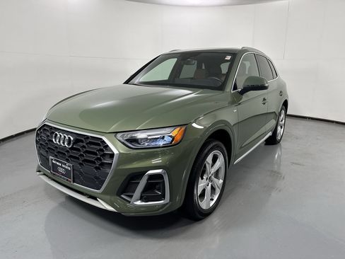 Used 2023 Audi Q5 2.0T Premium Plus w/ Premium Plus Package AWD/4WD image 5